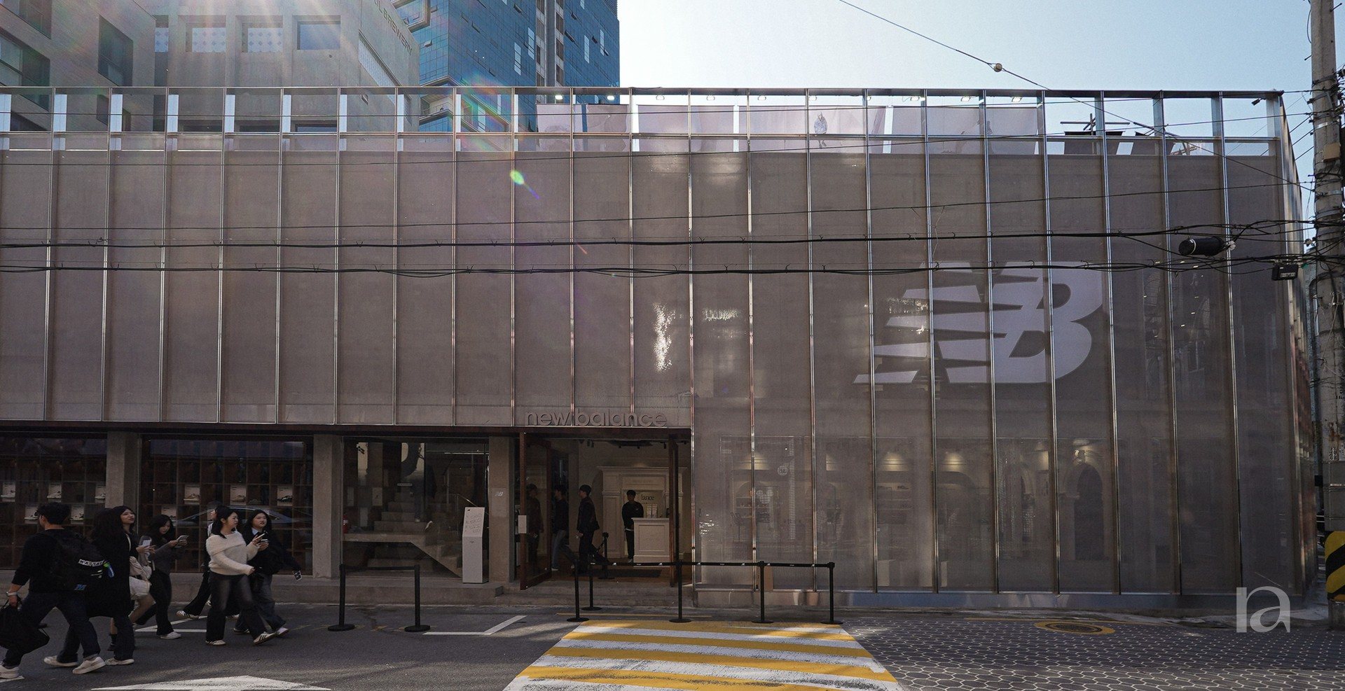 뉴발란스 성수 조경 디자인 25