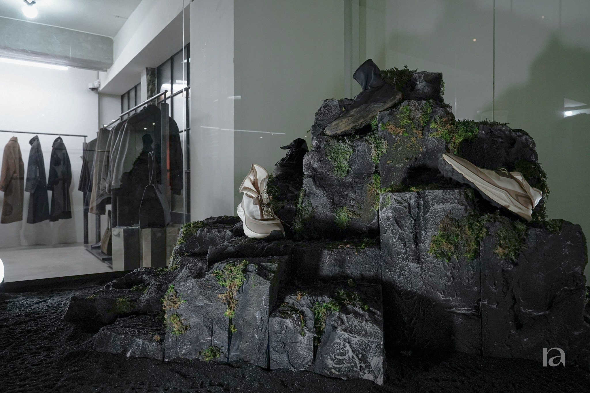Youth × Descente